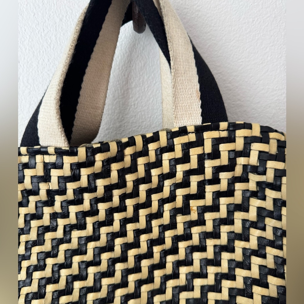 • Clare V • Bateau Woven Leather Tote Black and Cream Zig Zag - Picture 6 of 12